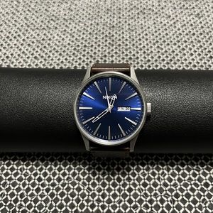 🔹42mm Nixon Sentry Leather | Blue/Brown